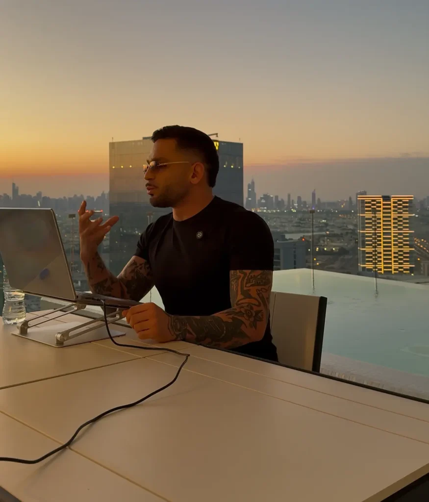 Cimientos de Adri Kastel: ¿El Mapa Definitivo para Escalar tu Negocio o Solo Otra Formación Más? 🏗️ Análisis Completo [2026]