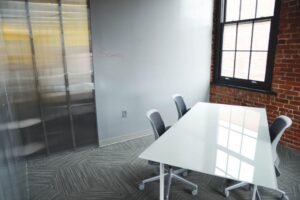 Una startup sin un mes de vida ya vale 7.500 millones de dólares: lo que el caso Jev dice sobre la nueva fiebre inversora por la IA